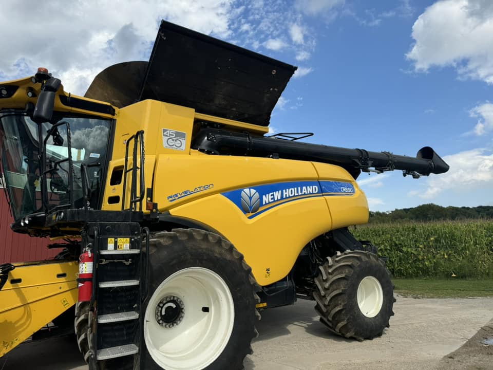 Featured image for “2020 New Holland CR8.9 Combine - LEASE or BUY”